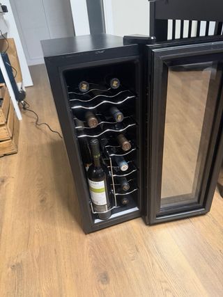 Vinoteca Taurus 12 botellas