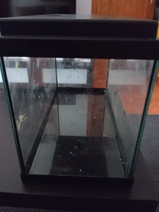 Acuario 30L. Medidas 49x24x30 cm