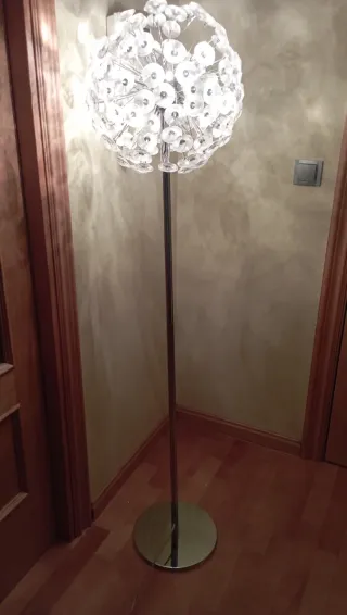 Lámpara moderna cristal y metal