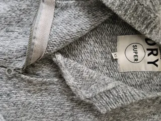 Jersey Superdry gris talla M