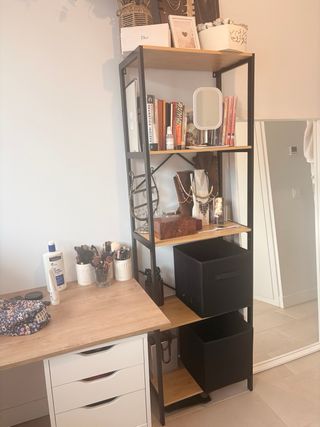 Estantería Metálica y Madera