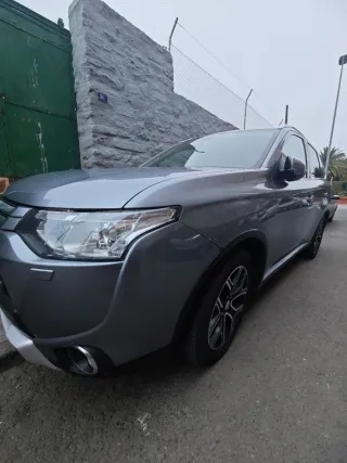 Mitsubishi Outlander 2014