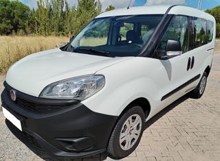 FIAT Doblò 5 Plaza Panorama Impecable-06/2017