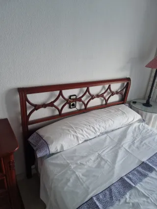 Cabecero de cama de madera
