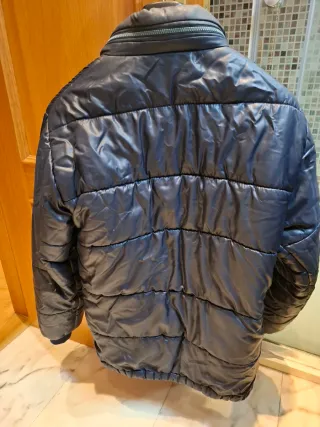 Anorak azul para el frío