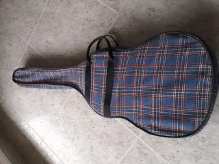 Guitarra Española, marca Admira modelo Paloma