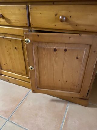 Aparador de madera maciza