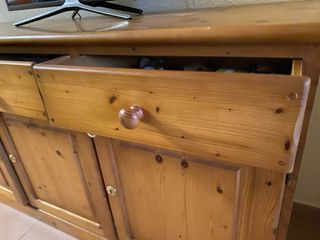 Aparador de madera maciza