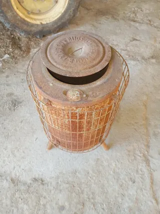 Estufa de leña antigua