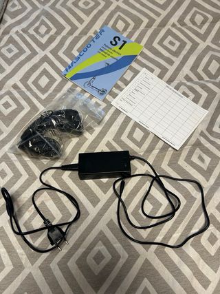 Patinete eléctrico blanco