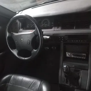 Renault Safrane 1993