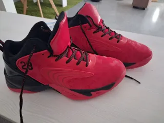Botas de Baloncesto Talla 44