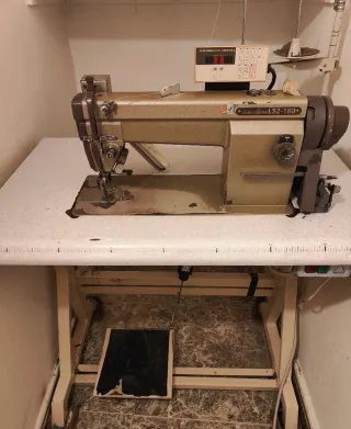 Máquina de coser Mitsubishi LS2-180