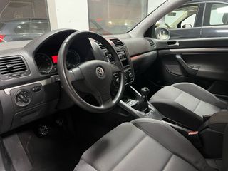 Volkswagen Golf 2003