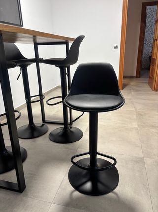 Mesa alta madera y taburetes (set)