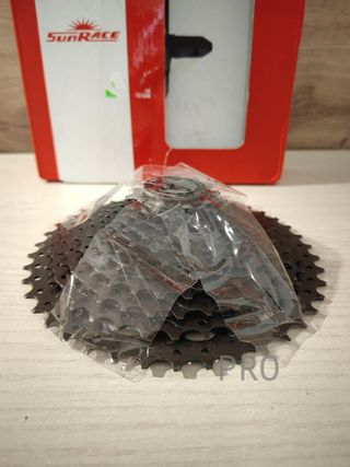SUN RACE CSMS3 10-Speed Cassette 11-42T. Black