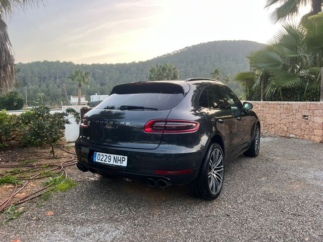 Porsche Macan S