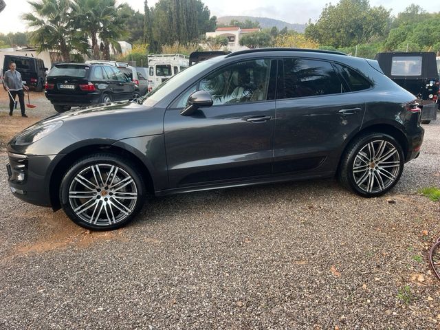 Porsche Macan S