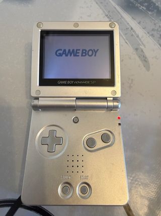 Nintendo Game Boy Advance SP + 2 juegos