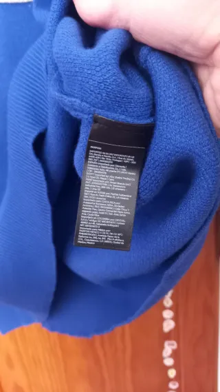 Linda camisola malha azul petróleo S Parfois