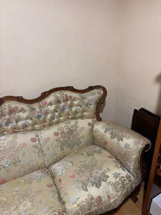 Sofá de tela floral vintage