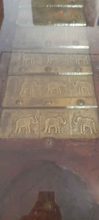 Mesa comedor puerta india madera y cristal+6sillas