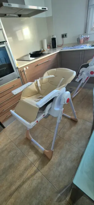 2 Tronas para bebé/niño