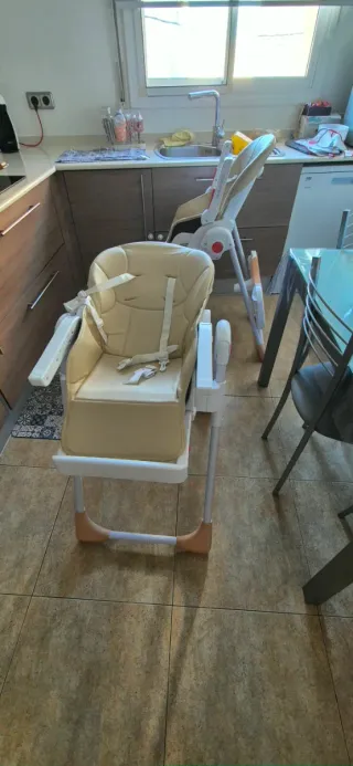 2 Tronas para bebé/niño