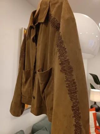 Chaqueta Zara ante con bordado