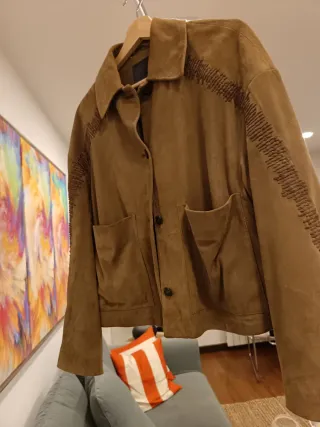 Chaqueta Zara ante con bordado