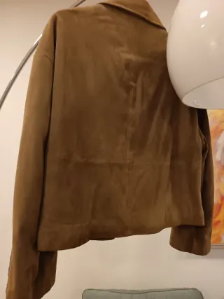 Chaqueta Zara ante con bordado