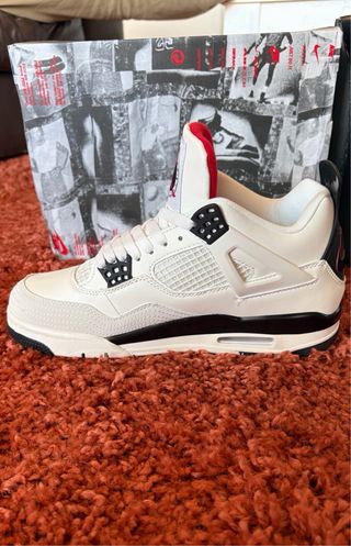 Jordan 4 Flight Club Negras y Blancas - talla 42