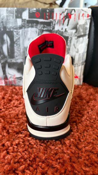 Jordan 4 Flight Club Negras y Blancas - talla 42