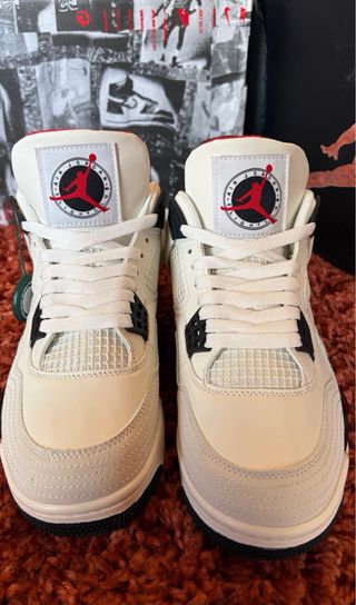 Jordan 4 Flight Club Negras y Blancas - talla 42