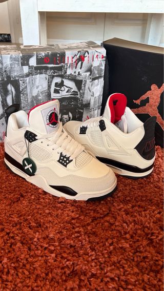 Jordan 4 Flight Club Negras y Blancas - talla 42