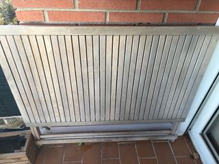 Mesa plegable madera + 4 sillas jardín