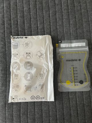 Sacaleches Medela SoloHands-free, embudos y bolsas