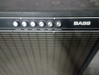 Amplificador Bajo Eléctrico