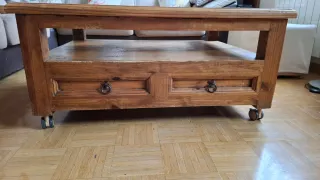 Mesa auxiliar mexicana madera y cristal con ruedas