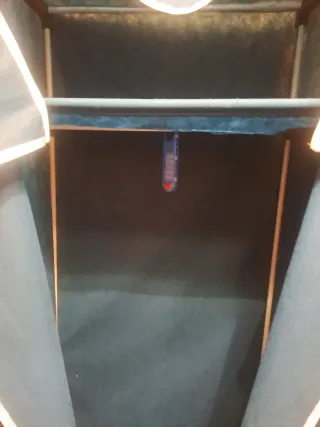 Armario de tela azul