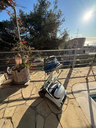 Robot Limpiafondos Dolphin 4