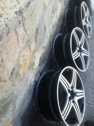 3 Llantas Mercedes AMG 8x18