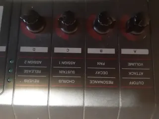 Sintetizador Yamaha MX49