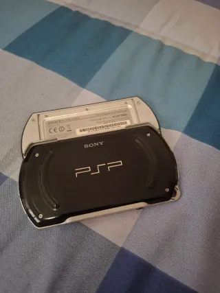 PSP GO Sony con giochi inclusi