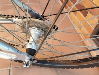 Bicicleta de paseo B'Twin plateada