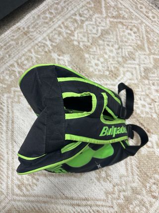 Paletero Bullpadel XSeries Negro y Verde