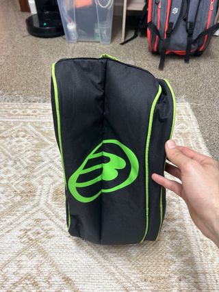 Paletero Bullpadel XSeries Negro y Verde