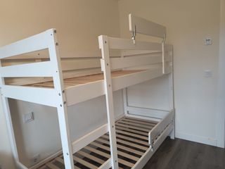 Litera Mydal IKEA Blanca Madera. Perfecto estado.