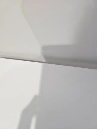 Mueble auxiliar estrecho