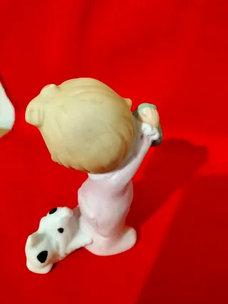 Statuina Capodimonte vintage bambina con cane